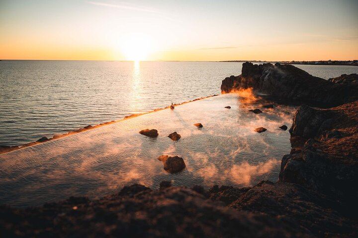 Sky Lagoon sunset