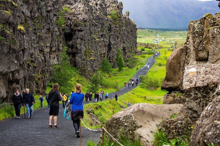 Golden Circle, Secret Lagoon & Kerið Small Group Tour