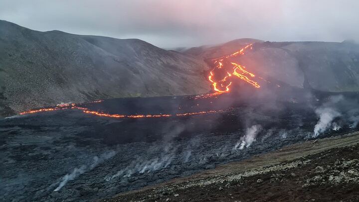 Small Group Volcano Hike with a Professional Geologist