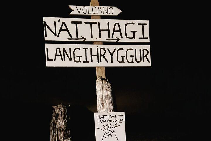 Small Group Volcano Hike with a Professional Geologist