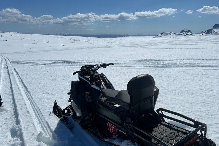 Snowmobile tour May