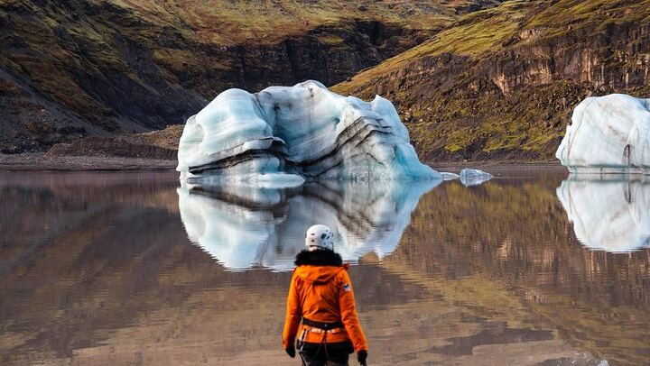 Sólheimajökull Glacier Hike & Ice Climbing Intro - Small Group