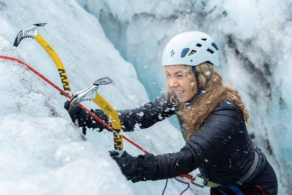Sólheimajökull with an Ice Wall: Eight per Guide