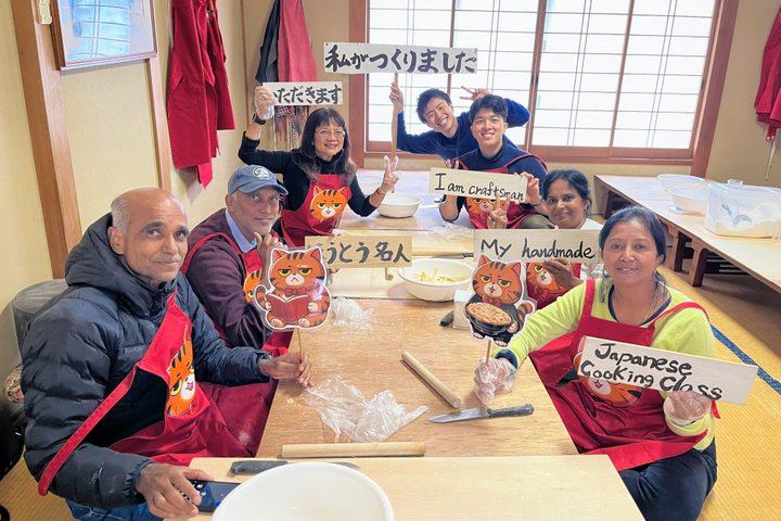 Spectacular Mt. Fuji and Lake Cruise, Noodles Making Experience