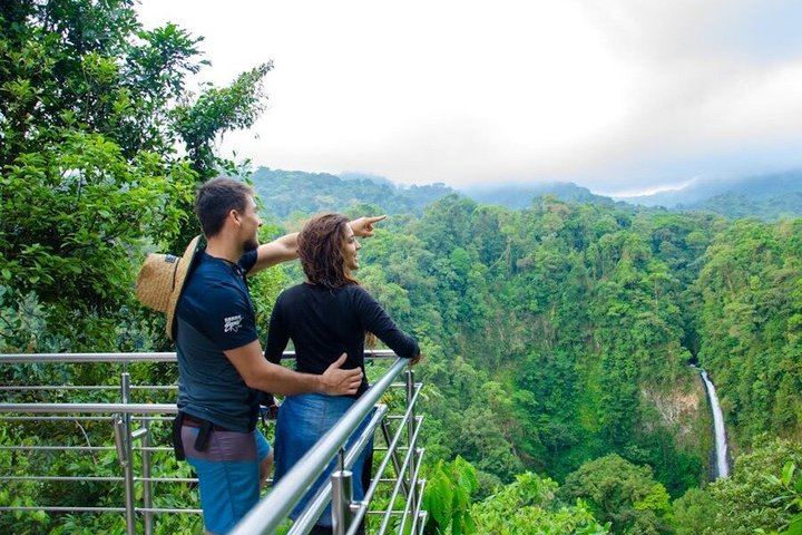 Spectacular Waterfall Viewpoint
