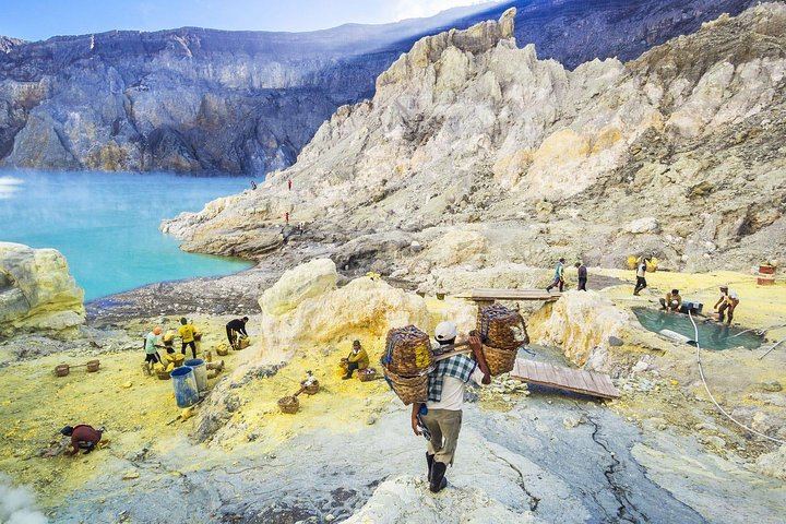 Sulfur mining at eastern Java,Mount ijen