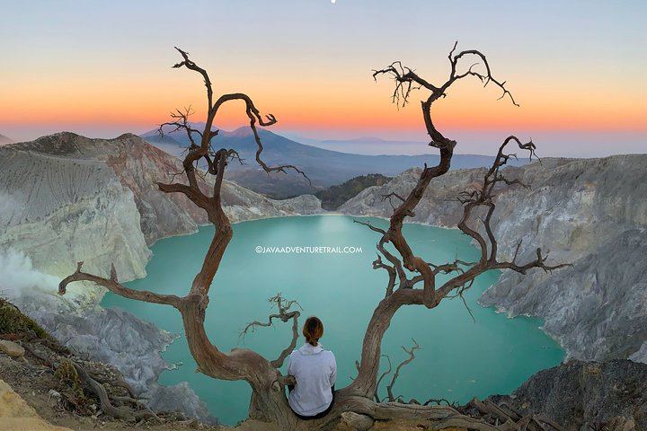 Sunrise in Mount Ijen