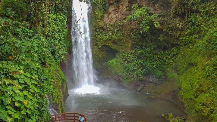 Super Combo Tour: Waterfalls Gardens + Coffee Tour + Poás Volcano