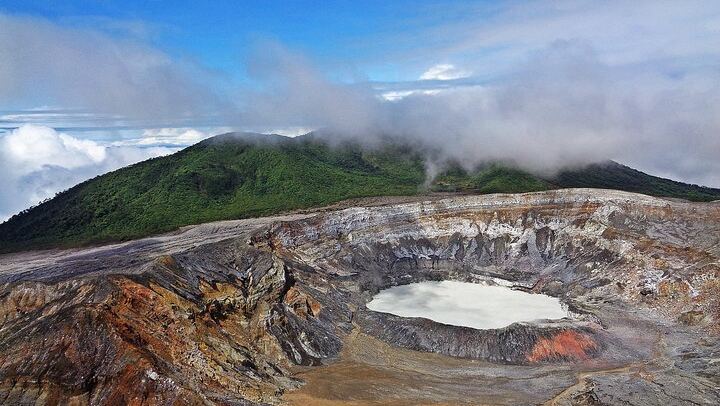 Super Combo Tour: Waterfalls Gardens + Coffee Tour + Poás Volcano