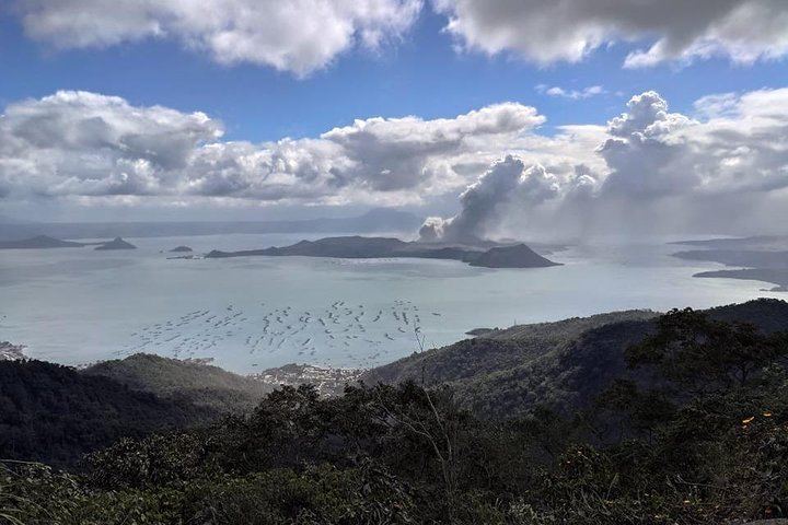 Taal Volcano Experience: Scenic Countryside and Volcano Tour