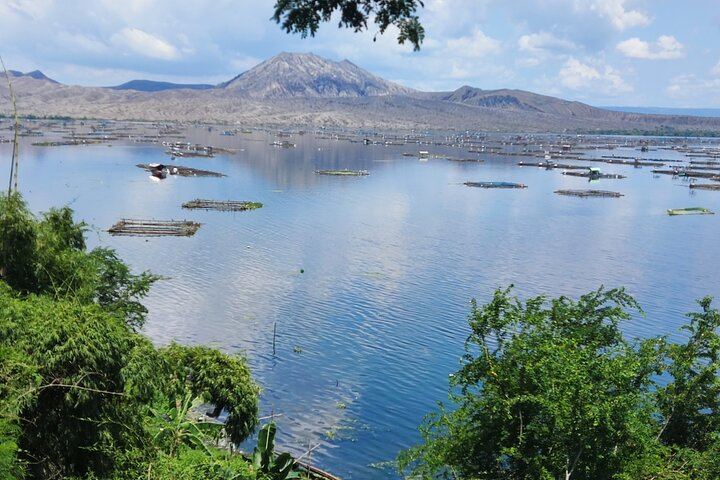 Taal Volcano Experience: Scenic Countryside and Volcano Tour