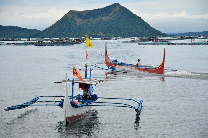 Tagaytay | Taal Volcano Boat | Town Resort | Picnic Lunch (4in1)