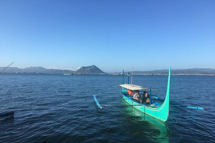 Tagaytay | Taal Volcano Boat | Town Resort | Picnic Lunch (4in1)