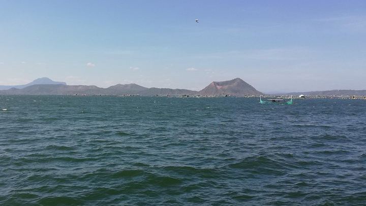 Tagaytay | Taal Volcano Boat | Town Resort | Picnic Lunch (4in1)