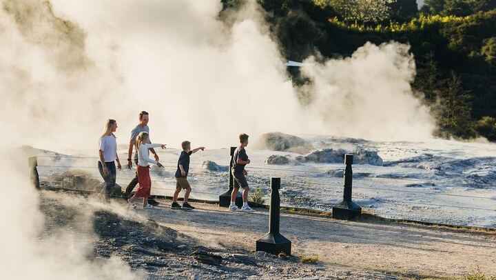 Te Puia: Te Rā Guided Experience