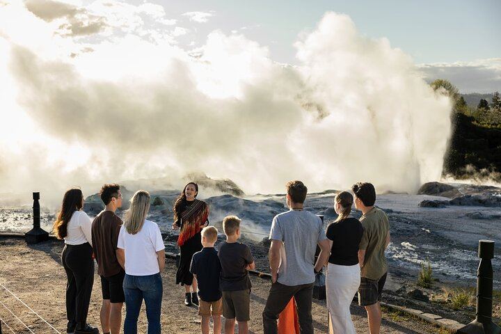 Te Puia: Te Rā Guided Experience