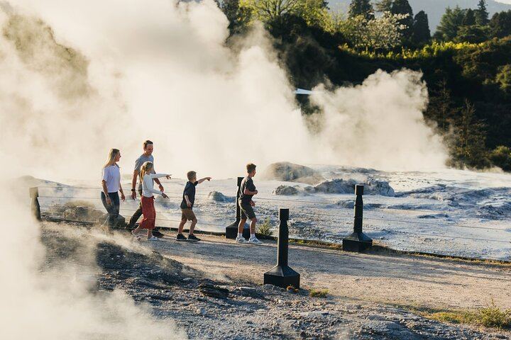 Te Puia: Te Rā Guided Experience