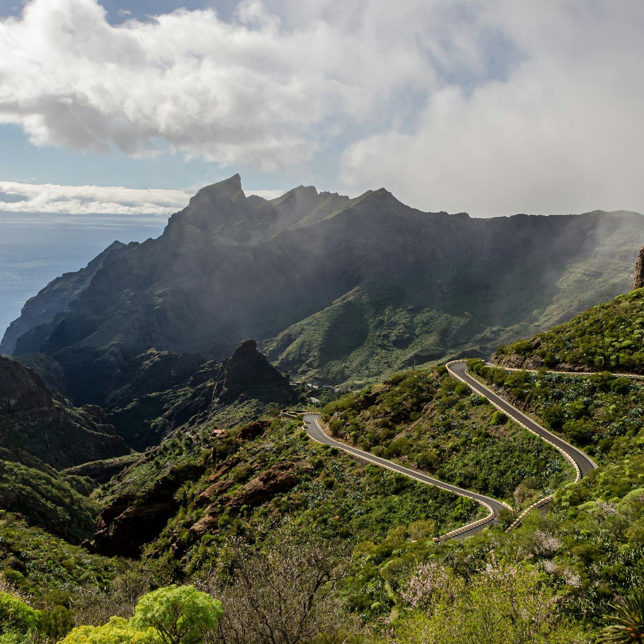 Teide via Vilaflor, with Lunch at Garachico and Masca Last