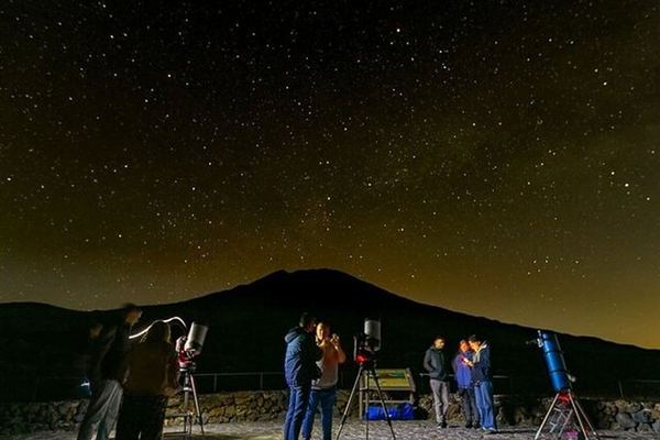 Drive Yourself to 7 Cañadas for the Sunset and the Telescopes