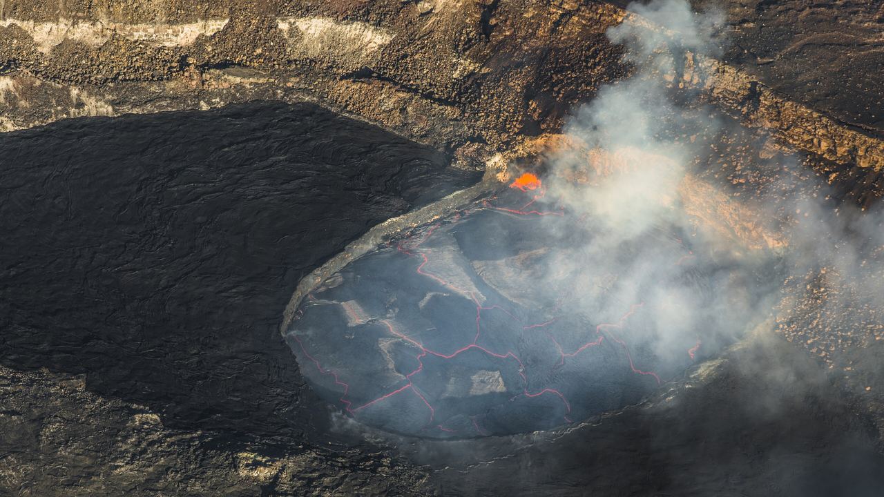 The wide floor of the Kīlauea caldera in Hawaiʻi Volcanoes National Park, seen from the rim road