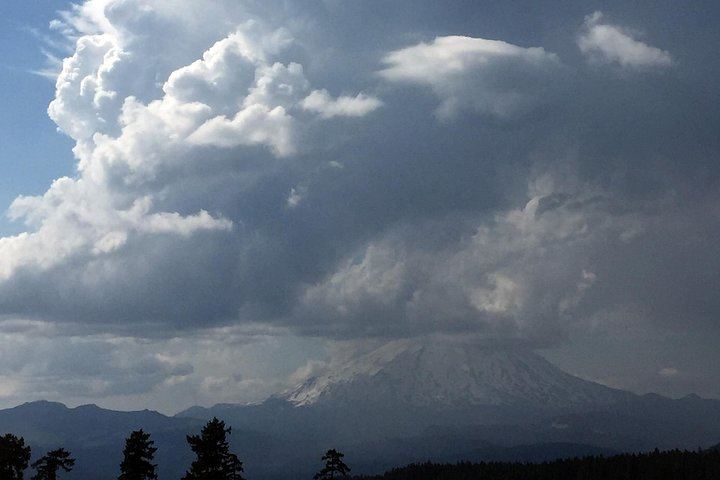 The Mt St Helens Adventure Tour from Portland