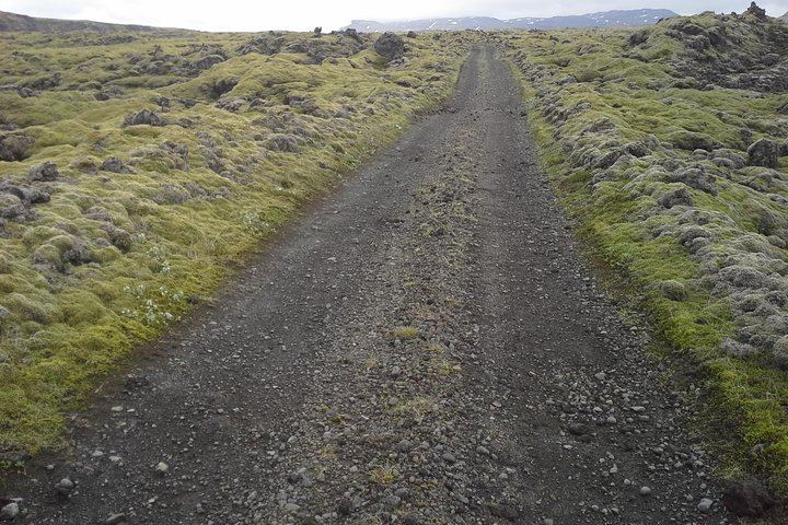 The road to Lakagigar