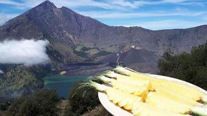 Trekking Rinjani Volcano To Crater Rim Senaru 2D-1N Private - Syam Trekker