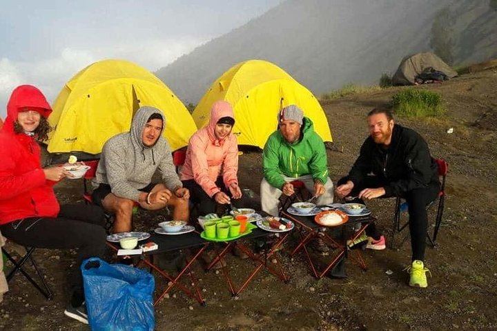 Trekking Rinjani Volcano To Crater Rim Senaru 2D-1N Private - Syam Trekker