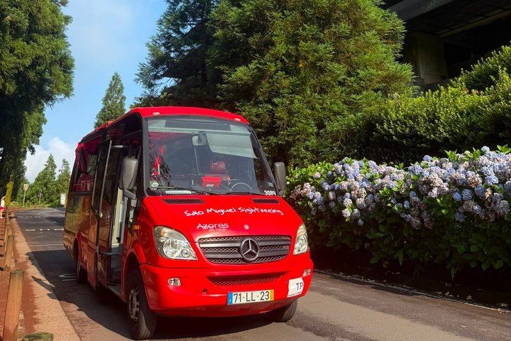 Two Lines Round São Miguel, 9 to 7, Hop On and Off