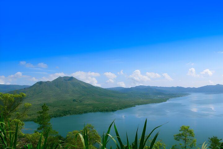 Ubud Village, Waterfall and Kintamani Volcano Tour 1