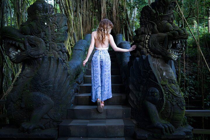 Ubud Village, Waterfall and Kintamani Volcano Tour 4