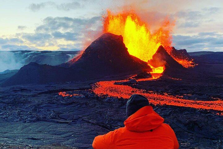 Unique experience watching the red lava from the Fagradalsfjall Volcano