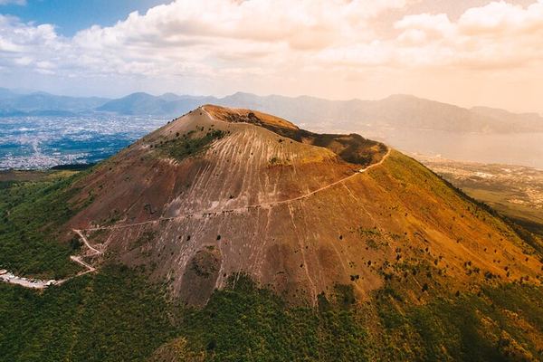 Vesuvius from the Gates of Pompeii, Bus and Crater Ticket Included