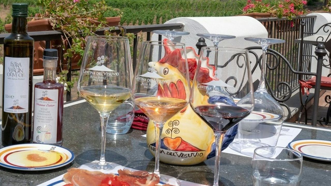 Vino, Cucina e Territorio: Lacryma Christi Under Vesuvius