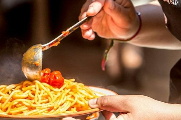 Vino, Cucina e Territorio: Lacryma Christi Under Vesuvius
