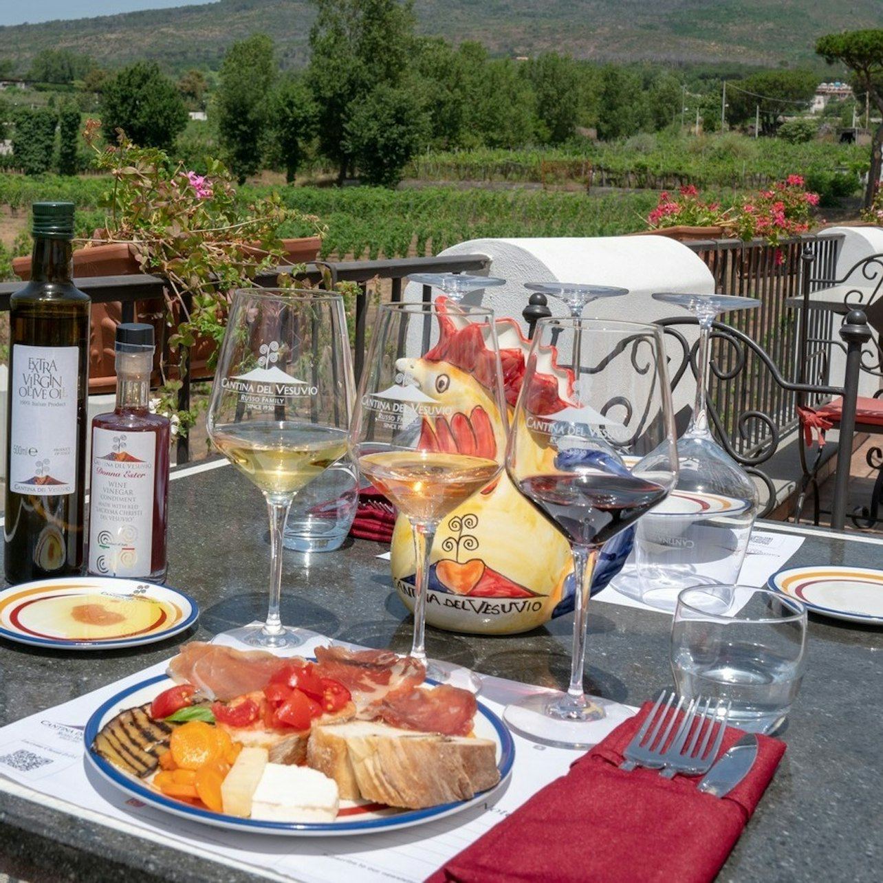 Vino, Cucina e Territorio: Lacryma Christi Under Vesuvius