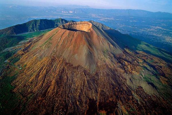 Vesuvius with a Volcanologist, and Time to Stay at the Top After