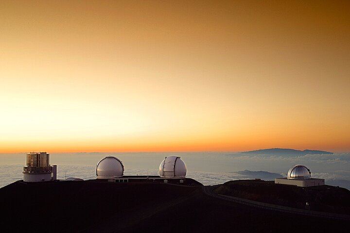 View of the day's last light on Maunakea