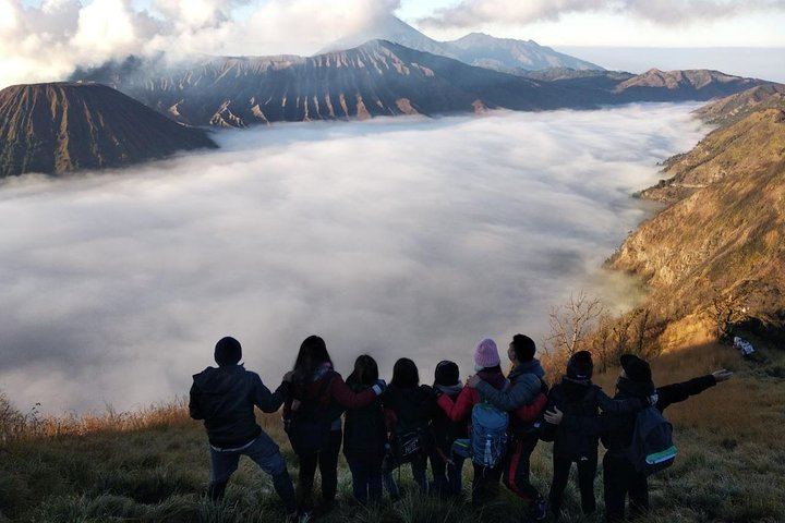 View the amazing scene with your closest one