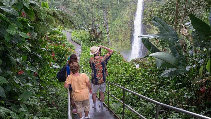 Visit Akaka Falls on this tour