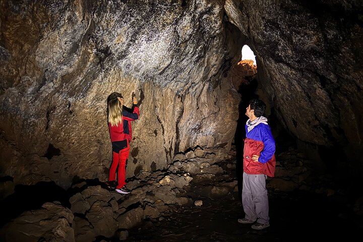 Volcanic Hike and Lava Cave in Teide National Park. Free Pickup.