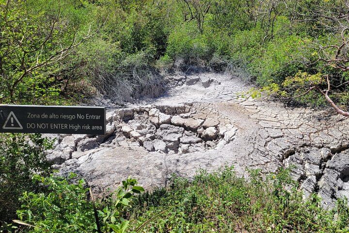 Volcanic mud pots