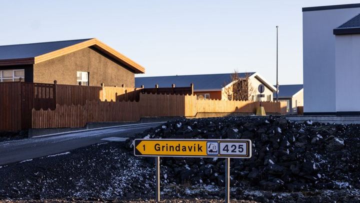 Volcano Hike and Grindavík Visit from Reykjavik