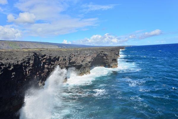 Waikoloa to Volcanoes: the Pu'u Huluhulu Kipuka and Saddle Road at 6,632 Feet