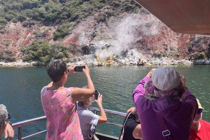 Waimangu Volcanic Valley and Lake Rotomahana Tour