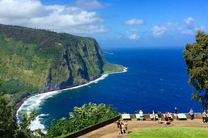 Waipio Valley Lookout