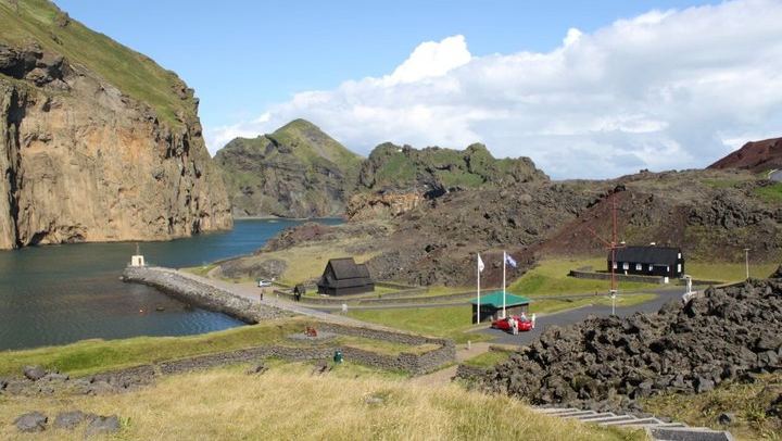 Westman Islands Volcano and World Largest Puffin Colony Tour