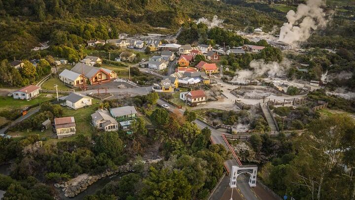 Whakarewarewa Village Guided Tour