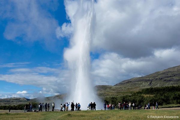 Golden Circle in Six and a Half Hours: Althingi, Strokkur, Gullfoss