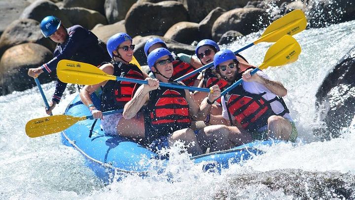 White Water River Rafting Class III-IV from La Fortuna-Arenal